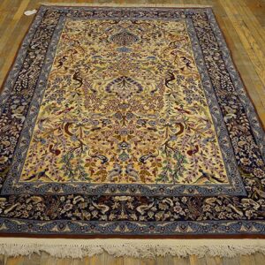 Mid 20th Century Persian Isfahan Carpet 4'7"Ã—7'1" Yellow & Dark Blue, Wool & Silk, Circa 1940 - detail view 1
