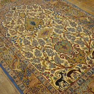 Mid 20th Century Persian Isfahan Rug 3'7"Ã—5'8" Hand-Knotted, Central Persia - detail view 2
