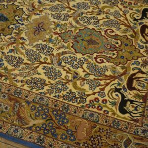 Mid 20th Century Persian Isfahan Rug 3'7"Ã—5'8" Hand-Knotted, Central Persia - detail view 5