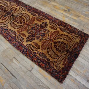 Mid 20th Century Persian Sarouk Carpet, Hand-Knotted Wool - detail view 2