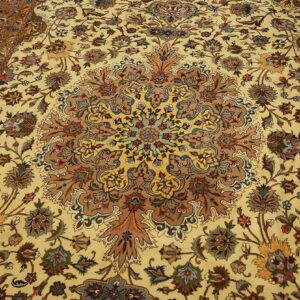 Mid 20th Century Persian Tabriz Carpet 5'10"Ã—9' Hand-Knotted Wool - detail view 1