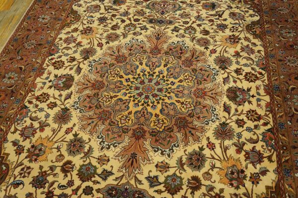 Mid 20th century persian tabriz carpet 5'10"ã—9' hand-knotted wool - detail view 1