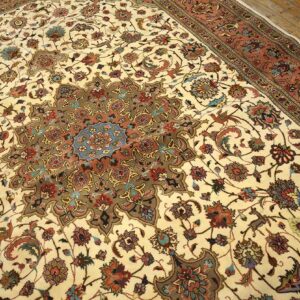 Mid 20th Century Persian Tabriz Carpet 5'11"Ã—9'6" Hand-Knotted Wool with Silk Highlights - detail view 5
