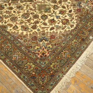 Mid 20th Century Persian Tabriz Carpet 4'Ã—6'9" Ivory Field, Wool with Silk Highlights, Circa 1940 - detail view 1