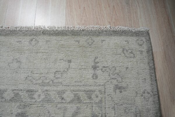 Silver oasis rug - image 9