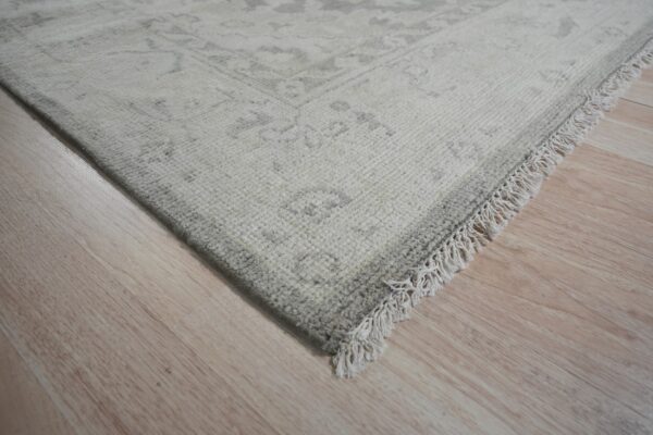 Silver oasis rug - image 7