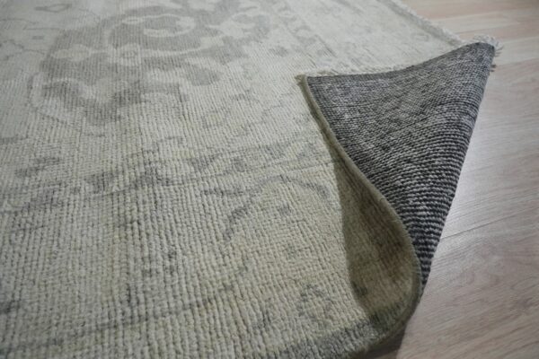 Silver oasis rug - image 6