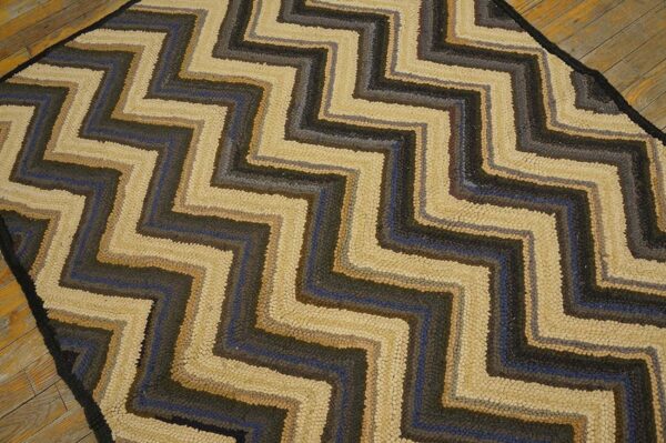 Vintage american hooked rug 4'6"×6' brown zig zag, hand-woven wool, 1960s 6 Vintage american hooked rug 4'6"×6' brown zig zag, hand-woven wool, 1960s - detail view 5