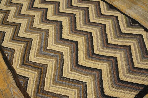 Vintage american hooked rug 4'×6' brown zig zag, wool, 1960s 4 Vintage american hooked rug 4'×6' brown zig zag, wool, 1960s - detail view 3