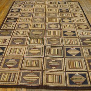 Vintage American Hooked Rug 6'×8'7" Grey Field, Black Border, Mid 20th Century - detail view 1