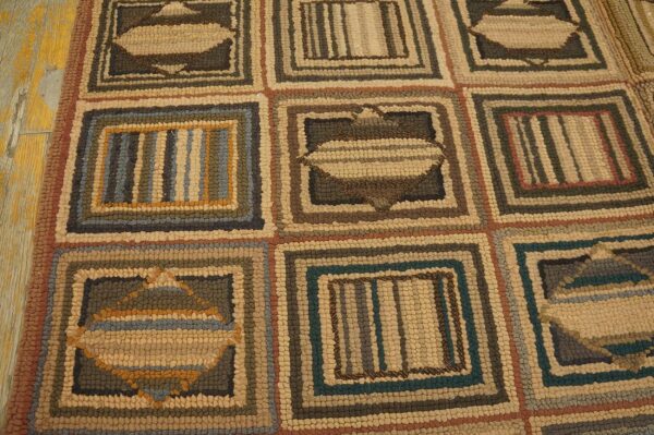 Vintage american hooked rug 6'×8'9" mid 20th century, hand-hooked wool 4 Vintage american hooked rug 6'×8'9" mid 20th century, hand-hooked wool - detail view 3