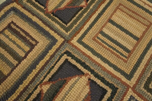 Vintage american hooked rug 6'×8'9" mid 20th century, hand-hooked wool 8 Vintage american hooked rug 6'×8'9" mid 20th century, hand-hooked wool - detail view 7