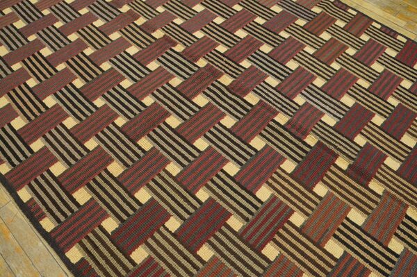 Vintage american hooked rug 6'2"×8'8" mid 20th century, hand-hooked wool 6 Vintage american hooked rug 6'2"×8'8" mid 20th century, hand-hooked wool - detail view 5