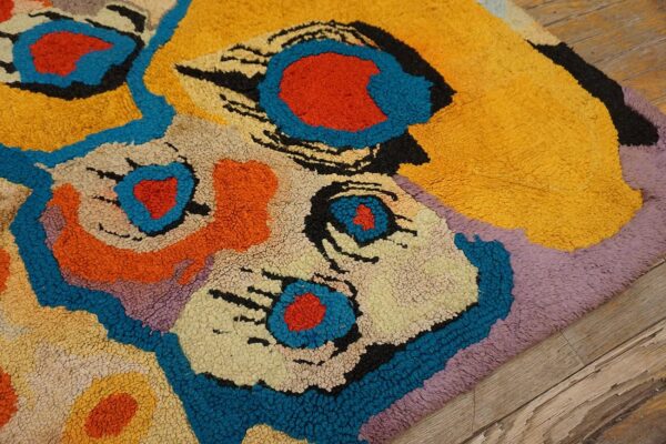 Vintage american hooked rug 4'ã—4'7" multi abstract art modern pattern, 1970s - detail view 2