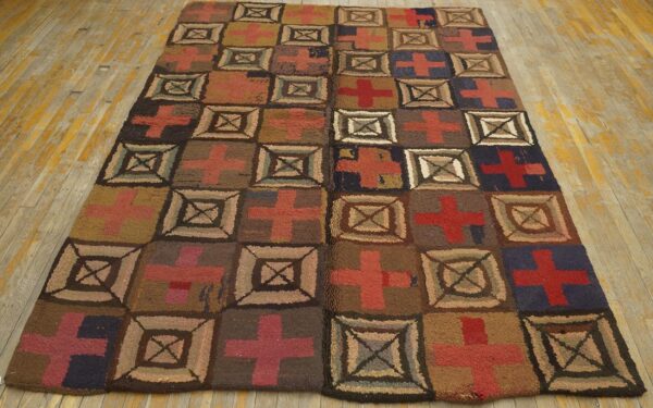 Vintage american hooked rug 5'10"×8'4" multi cross modern pattern, hand-woven wool, 1960s 2 Vintage american hooked rug 5'10"×8'4" multi cross modern pattern, hand-woven wool, 1960s - detail view 1
