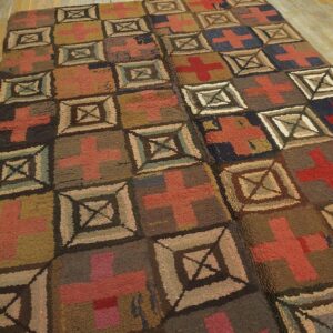 Vintage American Hooked Rug 5'10"×8'4" Multi Cross Modern Pattern, Hand-Woven Wool, 1960s - detail view 2