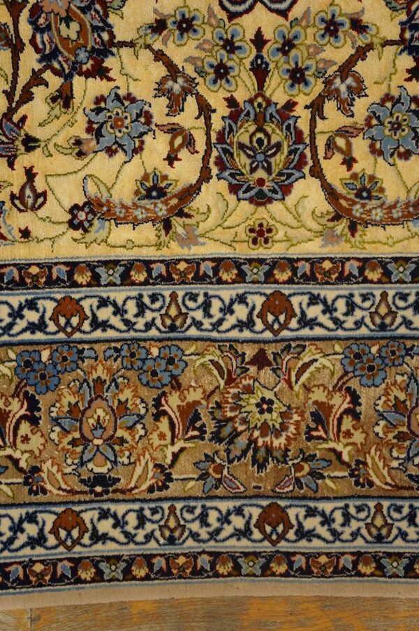 Vintage persian isfahan rug 5'ã—8' by sarraf mamoury, ivory traditional design, 1940s - detail view 2