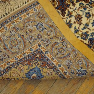 Vintage Persian Isfahan Rug 3'6"Ã—5'9" Ivory Traditional Medallion, Hand-Knotted Wool, 1940s - detail view 4