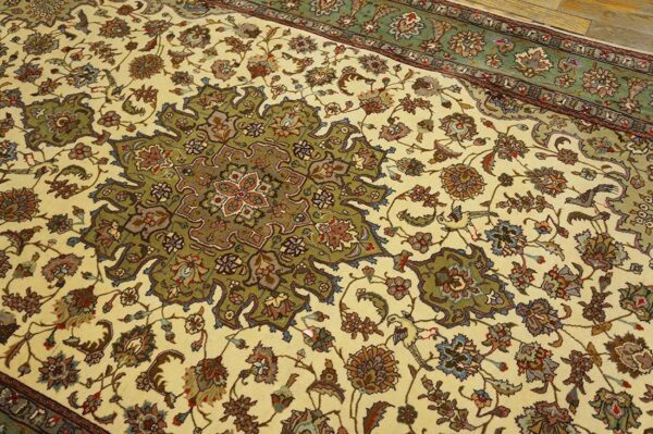 Vintage persian tabriz rug, floral motifs and classic medallion design - detail view 2