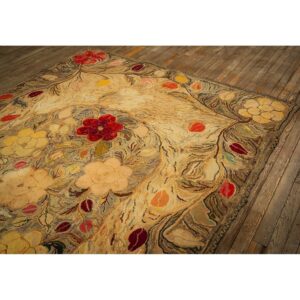 1880s Beige Floral Classic Folk Art Antique American Hooked Knotted Wool Rug - detail view 7
