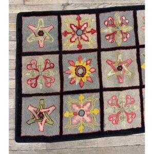 1880s Multi Antique Folk Art Geometric Americana Modern Hooked Knotted Wool Rug - detail view 5