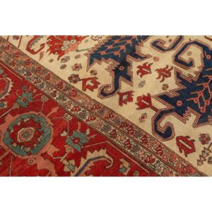 1890s Antique Beige & Red Border Geometric Serapi Knotted Room Size Wool Rug - detail view 5