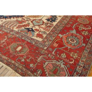 1890s Antique Beige & Red Border Geometric Serapi Knotted Room Size Wool Rug - detail view 7
