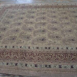 1900s Beige Paisley Floral Room Size Antique Knotted Wool Indian Agra Carpet Rug - detail view 2