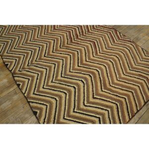 1960s Multicolor Chevron Folk Art Vintage Knotted Wool American Hooked Rug - detail view 2