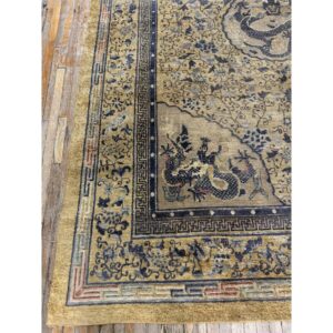 1980s Beige Traditional Vintage Medallion Dragon Chinese Knotted Silk Carpet Rug - detail view 3