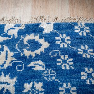 Blue ivory Oushak rug hand-knotted back and fringe detail