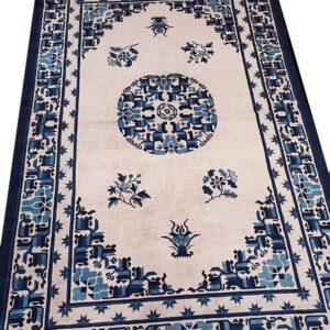 1880s Ivory Medallion Antique Chinese Ningxia Rug 5' 4" X 8' 3" Handknotted Wool Carpet - detail view 1