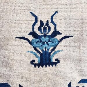 1880s Ivory Medallion Antique Chinese Ningxia Rug 5' 4" X 8' 3" Handknotted Wool Carpet - detail view 4