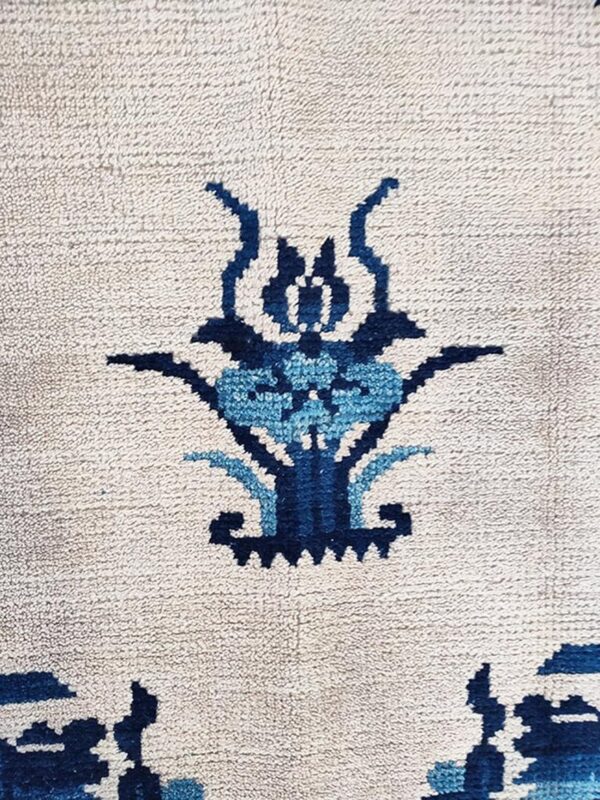 1880s ivory medallion antique chinese ningxia rug 5' 4" x 8' 3" handknotted wool carpet - detail view 4