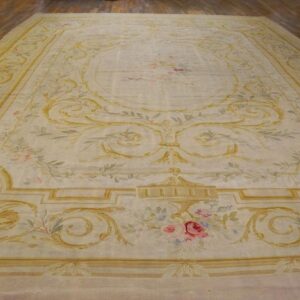 1900s Ivory Gold Medallion Antique European Aubusson Carpet 12'9"x17'3" Flatwoven Wool Rug - detail view 1