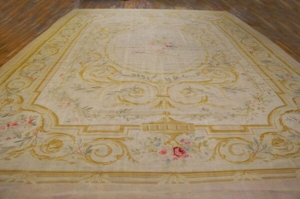 1900s ivory gold medallion antique european aubusson carpet 12'9"x17'3" flatwoven wool rug 2 1900s ivory gold medallion antique european aubusson carpet 12'9"x17'3" flatwoven wool rug - detail view 1