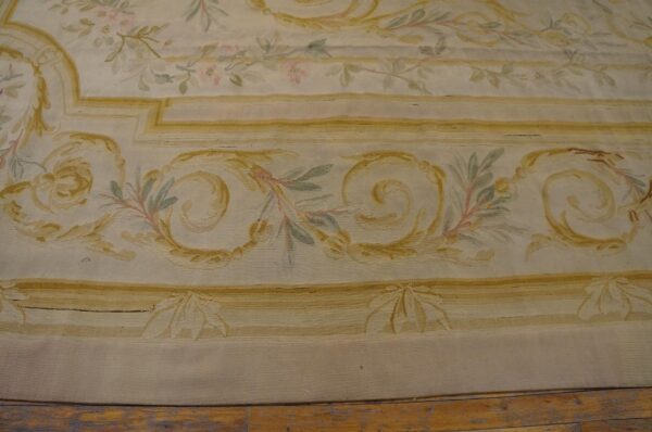 1900s ivory gold medallion antique european aubusson carpet 12'9"x17'3" flatwoven wool rug 4 1900s ivory gold medallion antique european aubusson carpet 12'9"x17'3" flatwoven wool rug - detail view 3