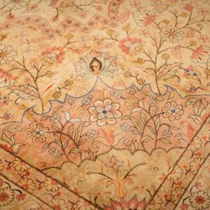 1920s Beige Ground Traditional Floral Antique Herekeh Silk Metal Turkish Rug - detail view 2