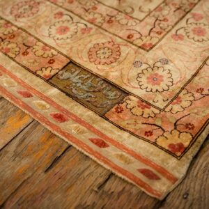 1920s Beige Ground Traditional Floral Antique Herekeh Silk Metal Turkish Rug - detail view 3