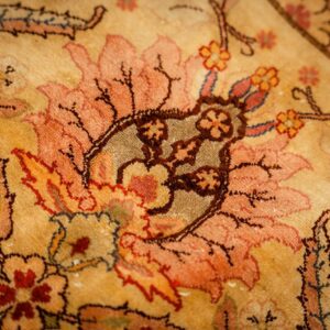 1920s Beige Ground Traditional Floral Antique Herekeh Silk Metal Turkish Rug - detail view 5