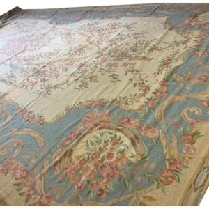 1920s Ivory Floral Medalion Antique European Flatweave Wool Chain Stitch Rug