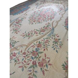 1920s Ivory Floral Medalion Antique European Flatweave Wool Chain Stitch Rug - detail view 4