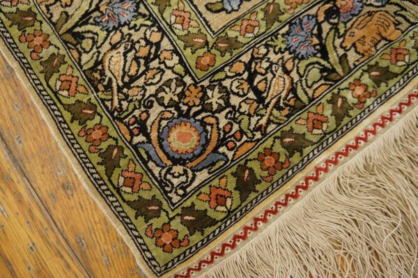 1950s beige floral animal vintage silk turkish hereke rug 2' x 3' handknotted wool carpet 5 1950s beige floral animal vintage silk turkish hereke rug 2' x 3' handknotted wool carpet - detail view 4