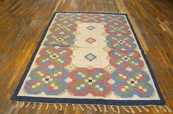 1960s ivory geometric vintage swedish scandinavian flat weave kilim rug 5'9" x 8' by judith johansson wool carpet 2 1960s ivory geometric vintage swedish scandinavian flat weave kilim rug 5'9" x 8' by judith johansson wool carpet - detail view 1