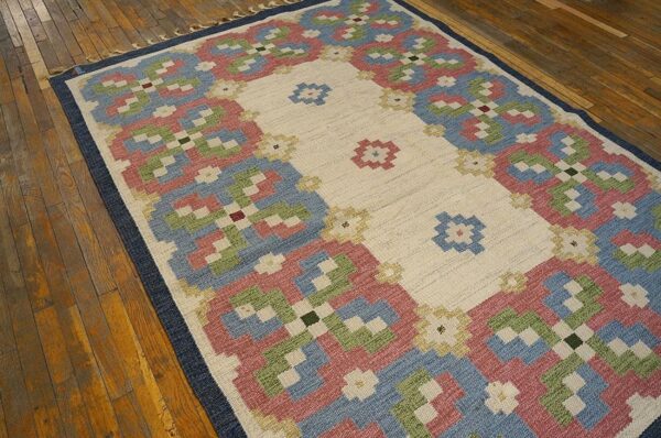 1960s ivory geometric vintage swedish scandinavian flat weave kilim rug 5'9" x 8' by judith johansson wool carpet 3 1960s ivory geometric vintage swedish scandinavian flat weave kilim rug 5'9" x 8' by judith johansson wool carpet - detail view 2