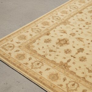 Beige Peshawar traditional oriental hand-knotted wool area rug