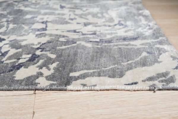 Emery gray modern floral hand knotted wool rug 5 Emery gray modern floral hand-knotted wool and bamboo silk area rug (mr7926gy)