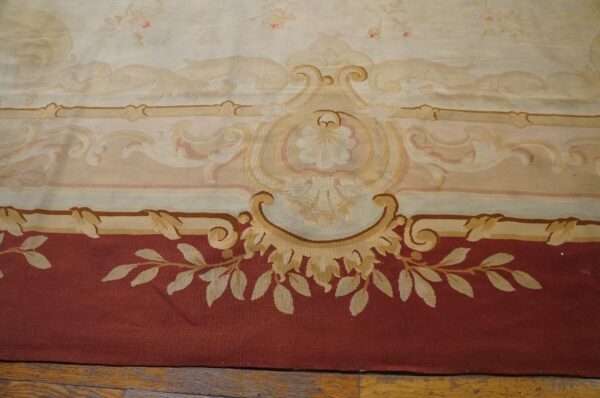 Aesthetic floral design in a ivory ground color antique french aubusson rug 5 Aesthetic floral design in a ivory ground color antique french aubusson rug - detail view 4