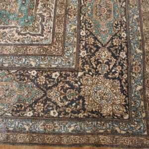 Antique Persian Kerman Rug - detail view 1