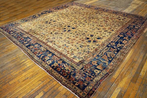 Antique sarouk persian rug 4 Antique sarouk persian rug - detail view 3